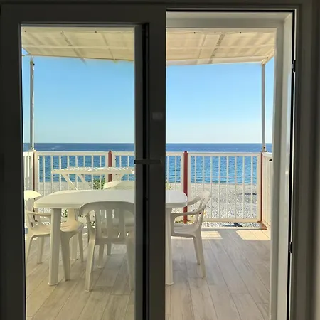 San Lorenzo Beachfront Con Veranda Fronte 4 Posti Appartement