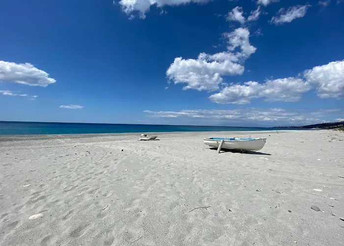 Seafront Apartment, San Lorenzo Beach,reggio Calabria *